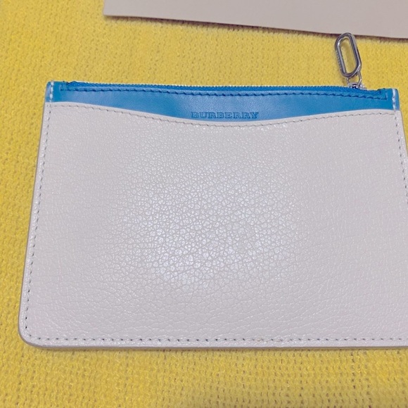 BURBERRY D-ring Leather Pouch With Coin Case - Picture 14 of 16